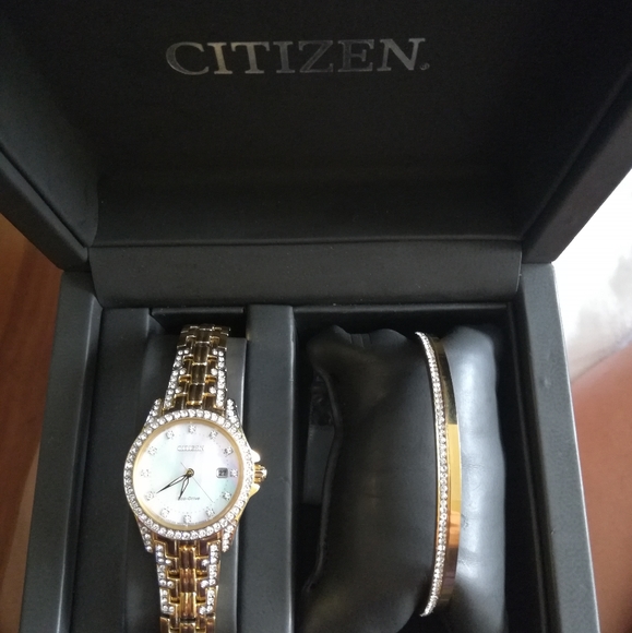 Citzen Watch - Picture 1 of 3